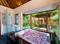 Villa Semarapura, Master Bathroom