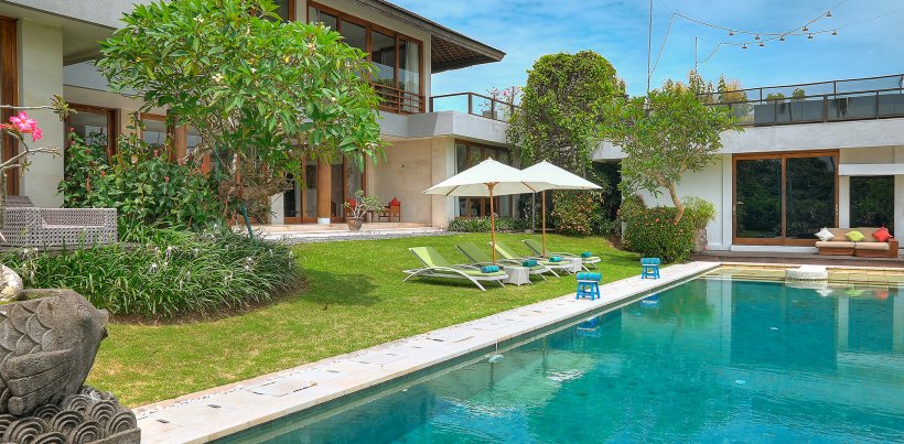 Villa Aiko, Pool und Garten