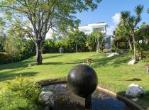 Villa KaliBali, Lower front garden with miniature golf course